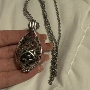 Elegant Silver Pendant Necklace